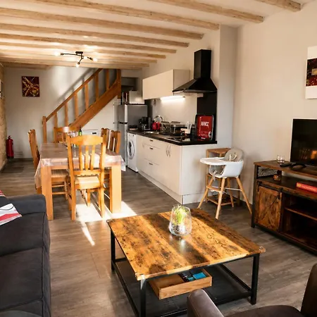 Chez Pierrot Gite 4 Personnes Avec Vue Sur La Vallee Parking Prive Proche La Roque-Gageac 라로크가지악