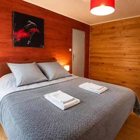Chez Pierrot Gite 4 Personnes Avec Vue Sur La Vallee Parking Prive Proche La Roque-Gageac * 라로크가지악